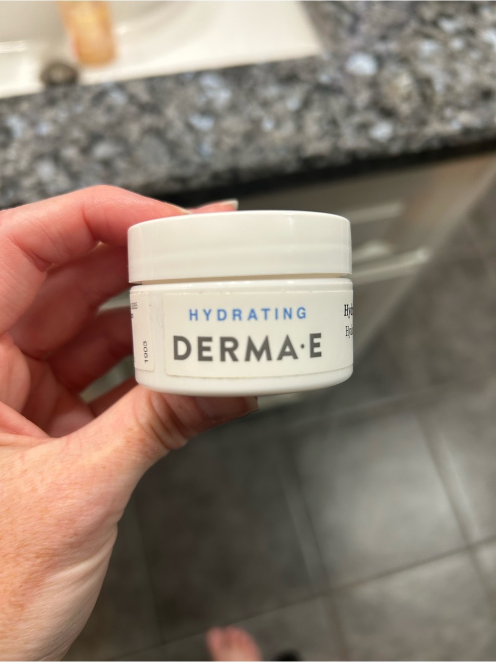 DERMA E Hydrating Face Cream - White